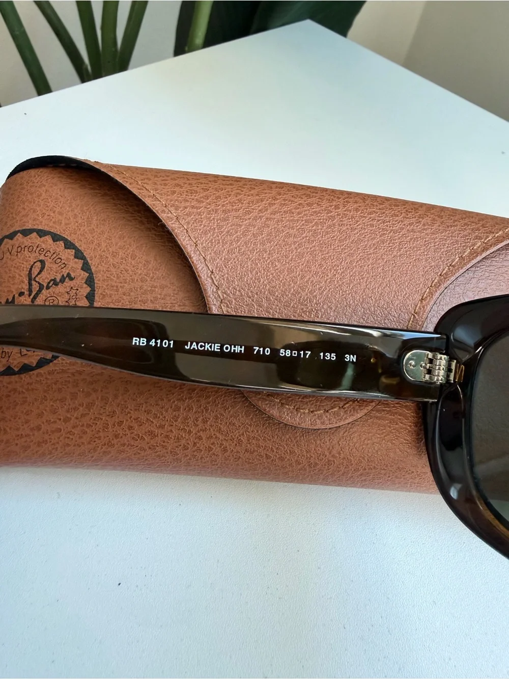 Ray Ban ‘Jackie Ohh’